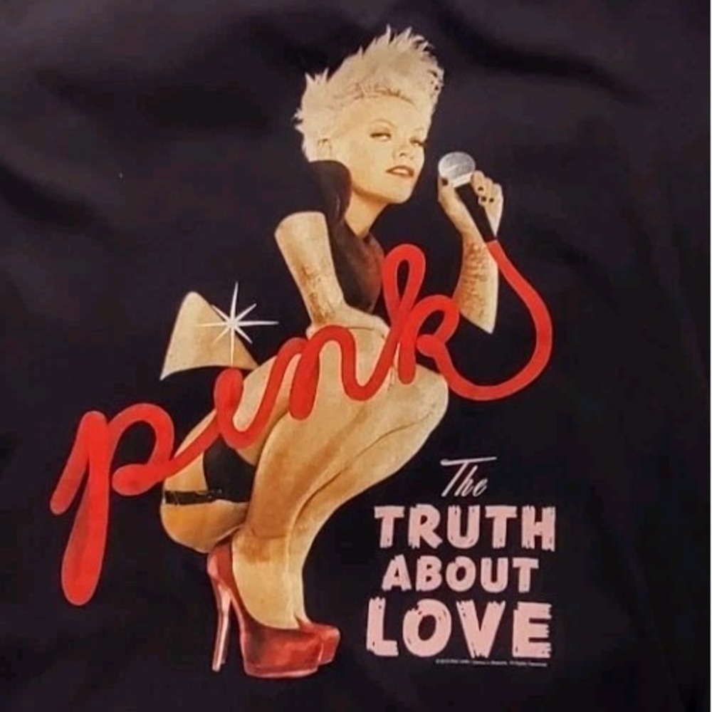 Pink The Truth About Love Tour 2013 Band Tee RARE Microphone Cord Spellout Pink